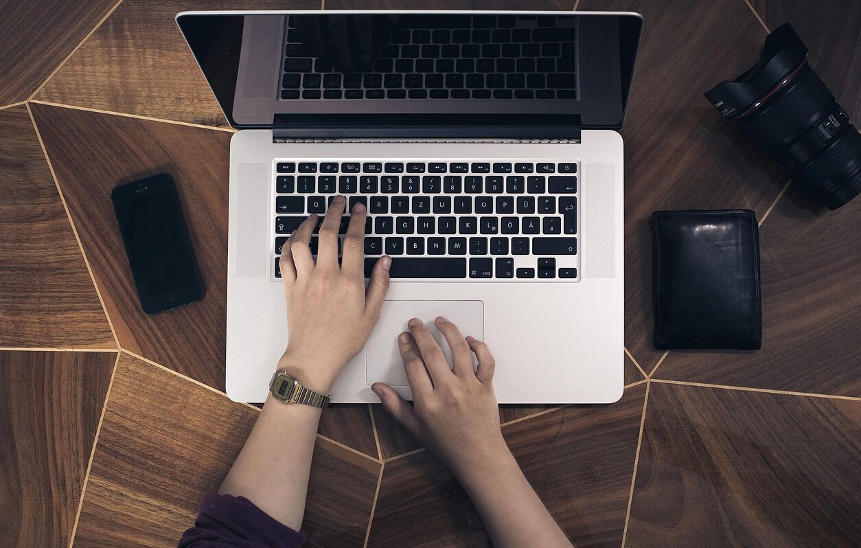 laptop, hands, gadgets, iphone, apple, lens, macbook, mobile phone, smartphone, typing, blogging, flat lay, workspace, laptop, laptop, typing, typing, typing, typing, typing, blogging, blogging, blogging